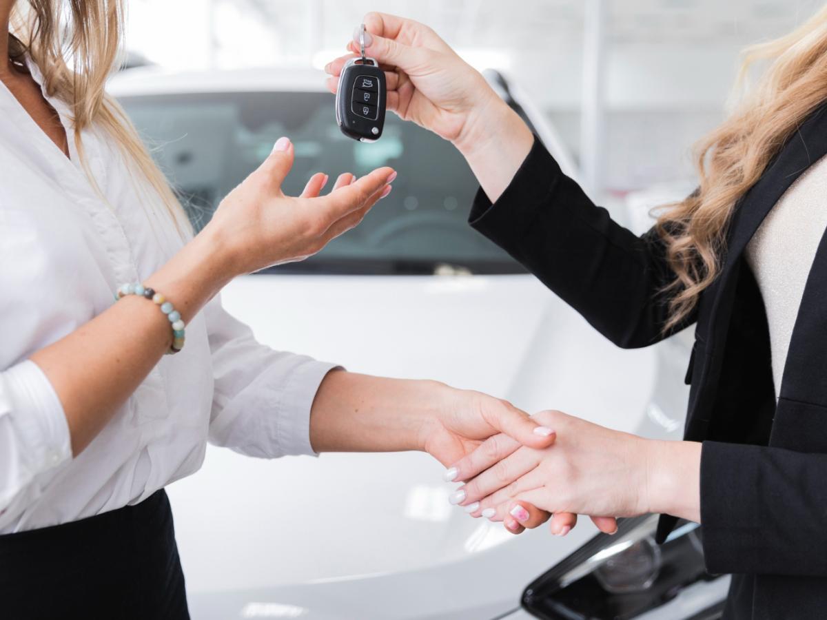 Cредневзвешенная цена автомобиля значительно повысилась — агентство "Автостат"