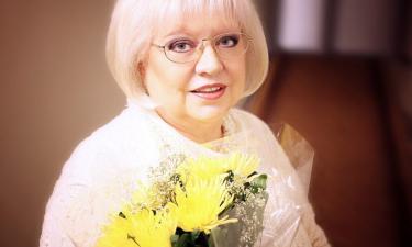 Актриса Светлана Крючкова появилась на публике в инвалидном кресле