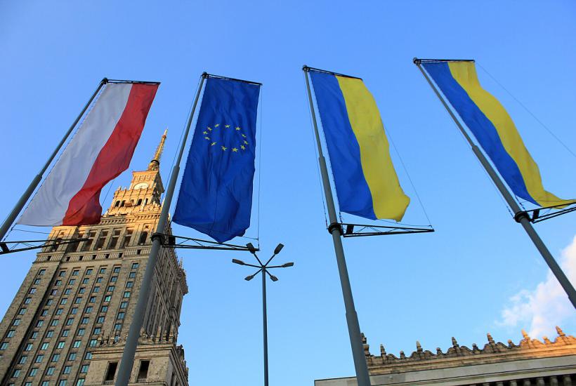Флаги Польши и Украина Флаги Польши и Украина