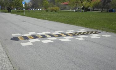 Подвеска в шоке, кошелёк — в коме: как ошибка на лежачем обходится водителям в тысячи рублей