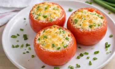 Помидоры с яйцом делают утро особенным: простой трюк меняет вкус до неузнаваемости