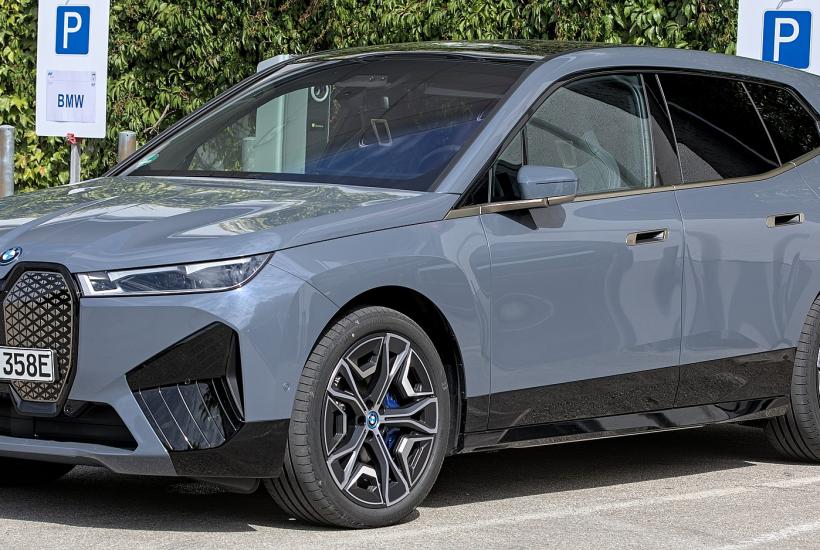 BMW iX
