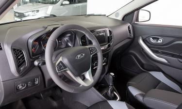 Lada Vesta 2026 оснастили проекционной системой PlayAuto