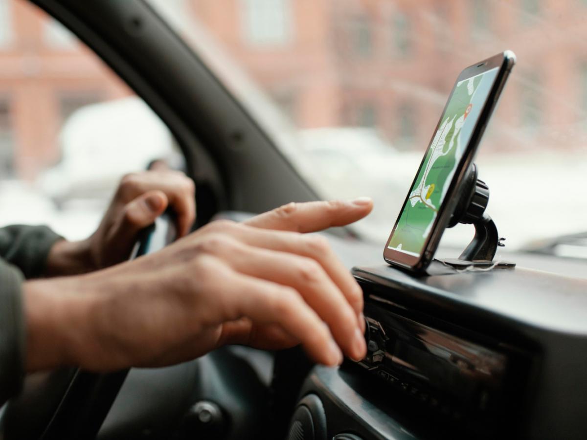 Ключевые изменения в такси с 1 марта 2026 года в переходный период  Минпромторг