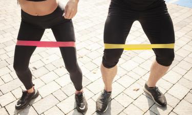 Резиновые ленты укрепляют спину и улучшают осанку — Сэвидж и Чакоян