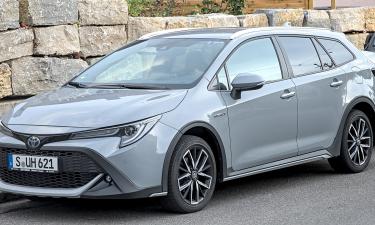 Toyota Corolla 2026: обновленный дизайн и гибридные технологии