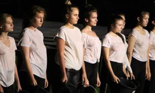 Театральный режиссер: художников надо учить канонам - фантазии потом