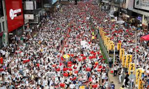 Кто мутит воду в Гонконге