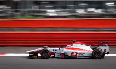 Формула-1: Брэд Питт будет пилотировать McLaren в Остине