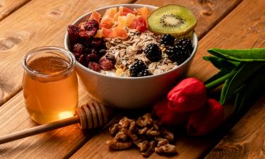 Мёд повышает уровень глюкозы так же быстро, как сахар — гастроэнтеролог Губанова