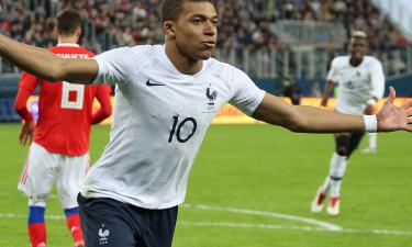 Килиан Мбаппе уехал в больницу с острой болью: пропустит ли он Клубный ЧМ?