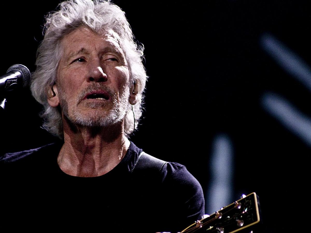 Основатель Pink Floyd Уотерс назвал Анджелину Джоли невежественной