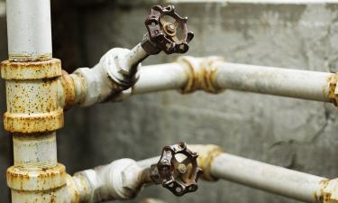 Пиявки на теле ЖКХ: кто на самом деле виноват в гнилых трубах и грядущих авариях