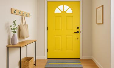 Меловая краска подходит для межкомнатных дверей