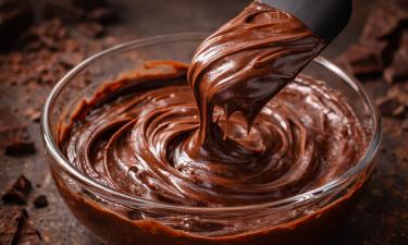 Шоколадный крем с характером: дешево, просто и выглядит как премиальный десерт