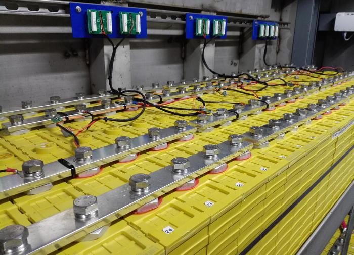 Учёные создали суперэлектролит для работы аккумуляторов на морозе