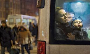 Наркоман в Омске толкнул под колёса женщину и выколол себе последний глаз