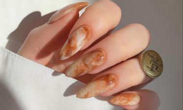 Тренды маникюра 2026 года сочетают мягкость и минимализм
