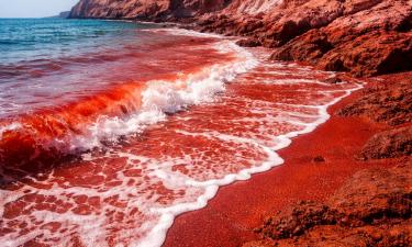 Оксид железа окрасил побережье Ормуза в алый цвет — India Today