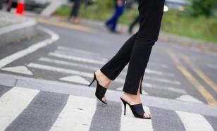 Сабо: как не покалечить ноги в такой обуви, рассказал травматолог-ортопед