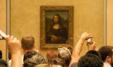 Знаменитая картина Джаконда была украдена средь бела дня прямо посреди Лувра