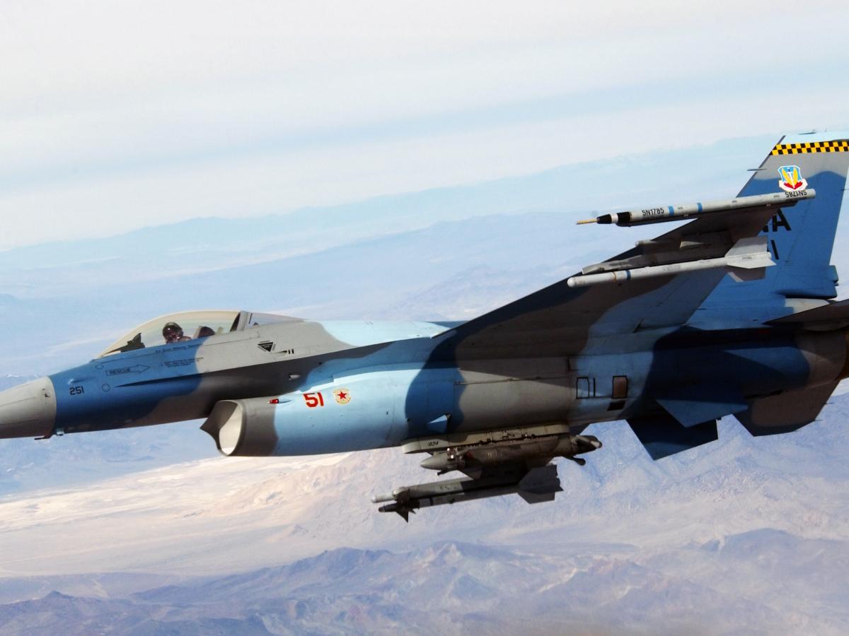 Британские RC-135 и P-8A вблизи границ РФ: что искали самолёты НАТО?