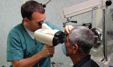 Университет Данди: сканирование сетчатки с ИИ предсказывает риск инфаркта и инсульта