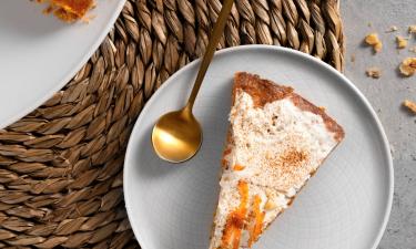 Зимний чизкейк готовят с печеньем спекулос и корицей