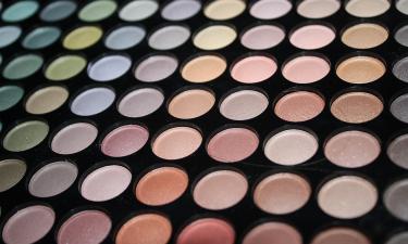 Новые правила с 1 марта: в России введут обязательную маркировку снеков и косметики