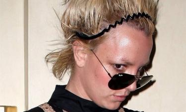 Скандал за рулём: Бритни Спирс чуть не сбила пешехода после вечеринки — подробности происшествия