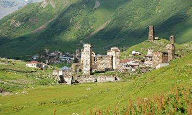 Грузия на вкус, запах и высоту: 5 мест, где серные бани и ледники расскажут о стране лучше гида