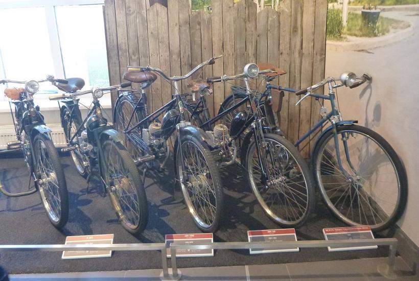 Советские велосипеды ЗИФ-16 ВМ ЗИФ-16В и другие. Музей военной и автомобильной техники УГМК