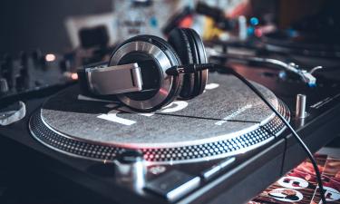 Леди Гага с Abracadabra возглавила топ-50 Apple Music