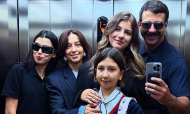 В полном составе: Иван Ургант показал, как он с женой провожает дочерей в школу