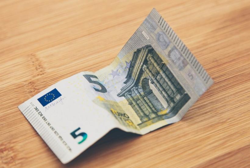 Пять евро