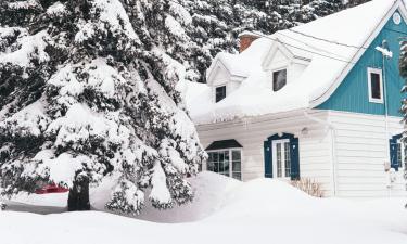 Слой снега 40 см на крыше 100 м² создаёт нагрузку до 20 тонн — инженер Ахтямов