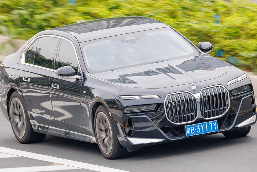 BMW 7 SERIES