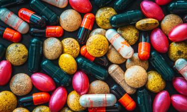 Передозировка аскорбиновой кислоты вызывает мочекаменную болезнь — врачи