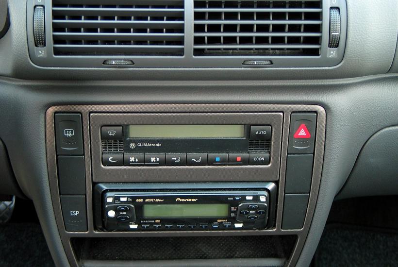 DVD магнитола в авто