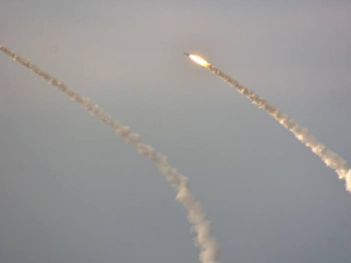 Rusija krepi raketne napade, saj naj bi Iskander kljuboval Patriotu