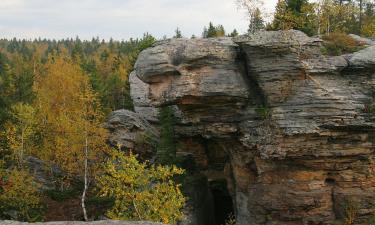 Каменный город-призрак среди тайги: как природа превратила руины в туристическую находку