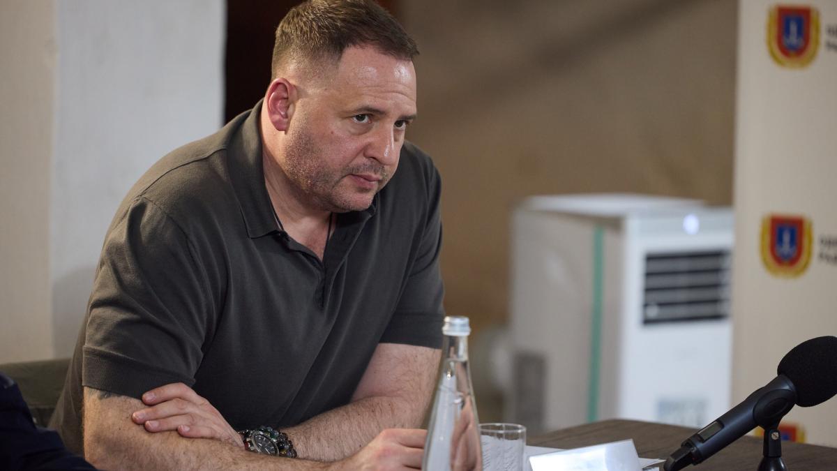 У главы офиса Зеленского Ермака прошли обыски