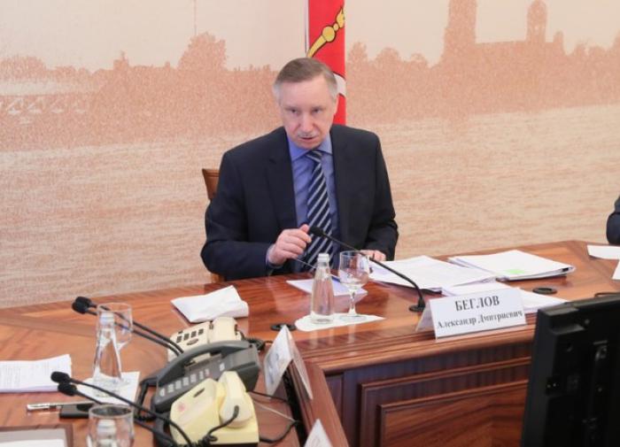 "Не чистят тротуары, не вывозят снег": эксперт назвал главные проблемы Петербурга на фоне прямой линии Беглова