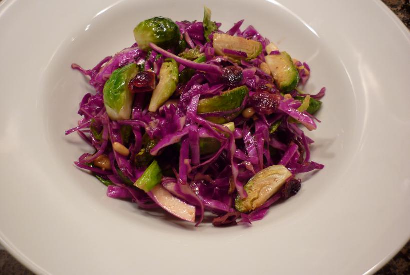 Салат с краснокочанной капустой и свеклой Салат с краснокочанной капустой и свеклой