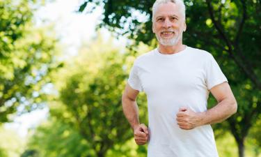 Пенсионер из США выглядит на 45 в свои 70: что он делает иначе