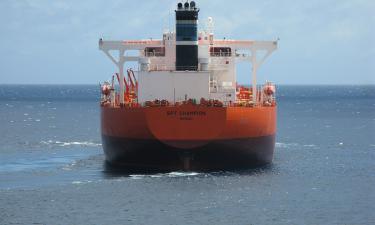 Цены на нефть взлетят: Иран перекрывает ключевой судоходный маршрут