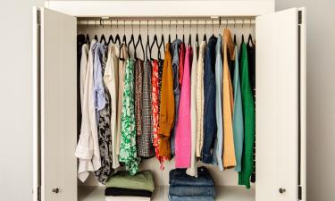 Распашные шкафы признаны более практичными и долговечными по сравнению с купе