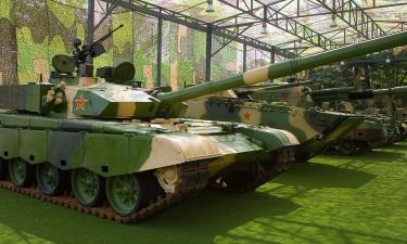 Китай воюет в будущем: новый танк Type 100 научился думать сам