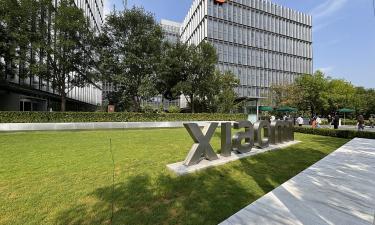 Китай показал, как выглядит мир без людей: экскурсии на заводы-автоматы стали вирусным трендом