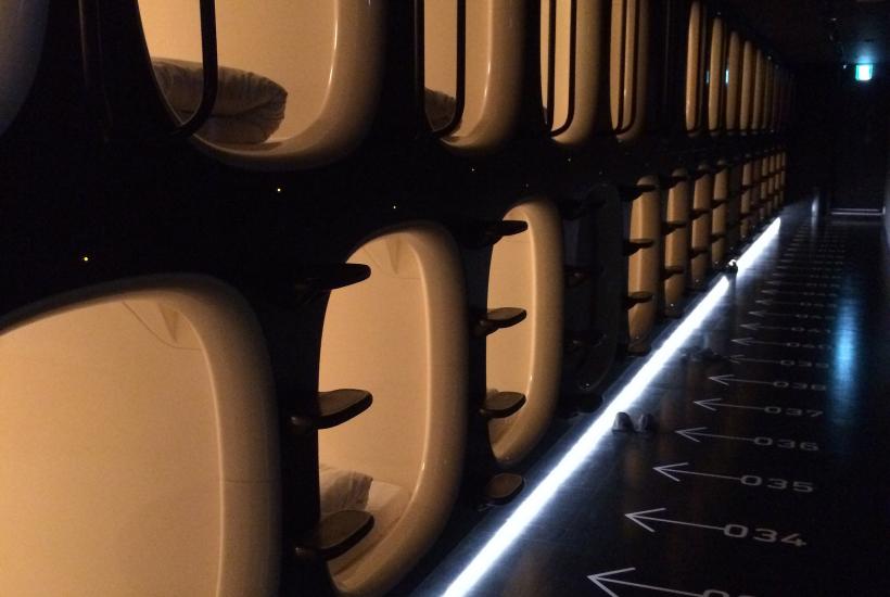 Капсульный отель в Токио